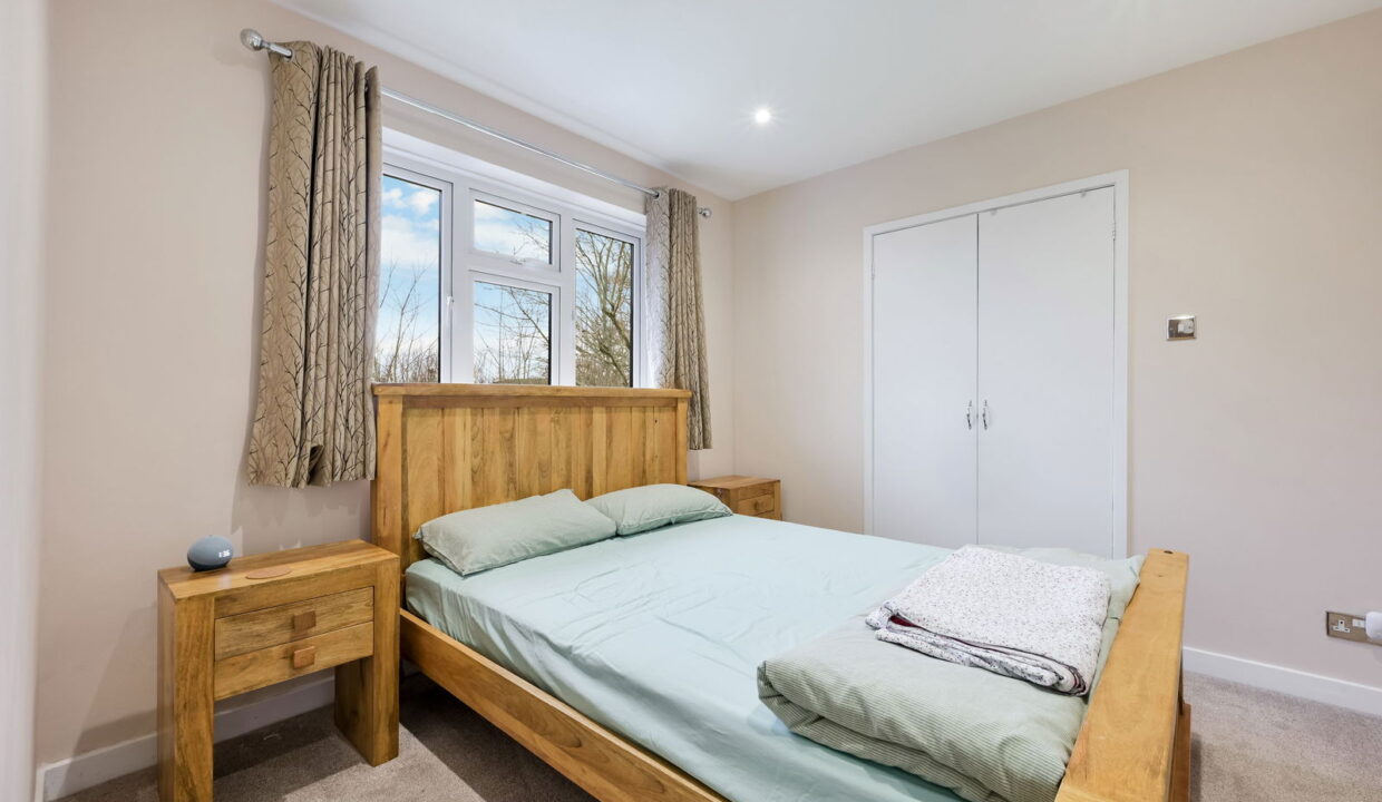 SMALLFIELD-ROAD_-62-8_1767794326097