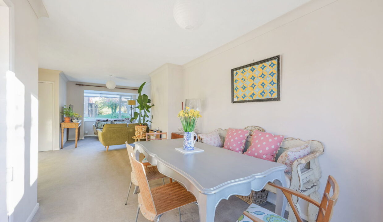 THE-HAWTHORNS_-12-_15__1767709940090