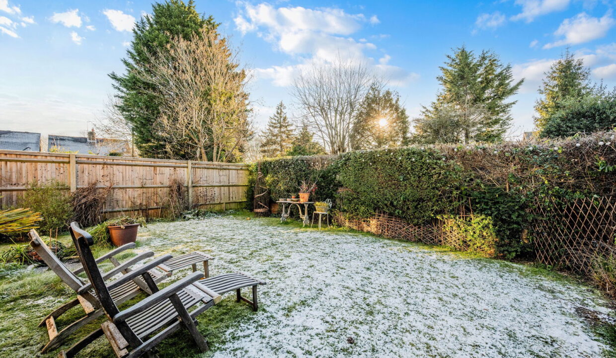 THE-HAWTHORNS_-12-_4__1767709891141