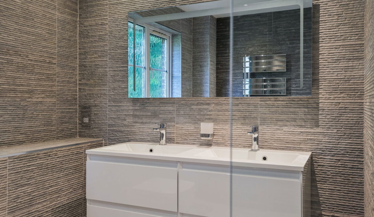 WARENNE-HEIGHTS_-1-_20__1764599293748