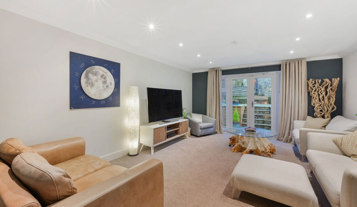 BLUEHOUSE-LANE_-41B-_11__1769688821716