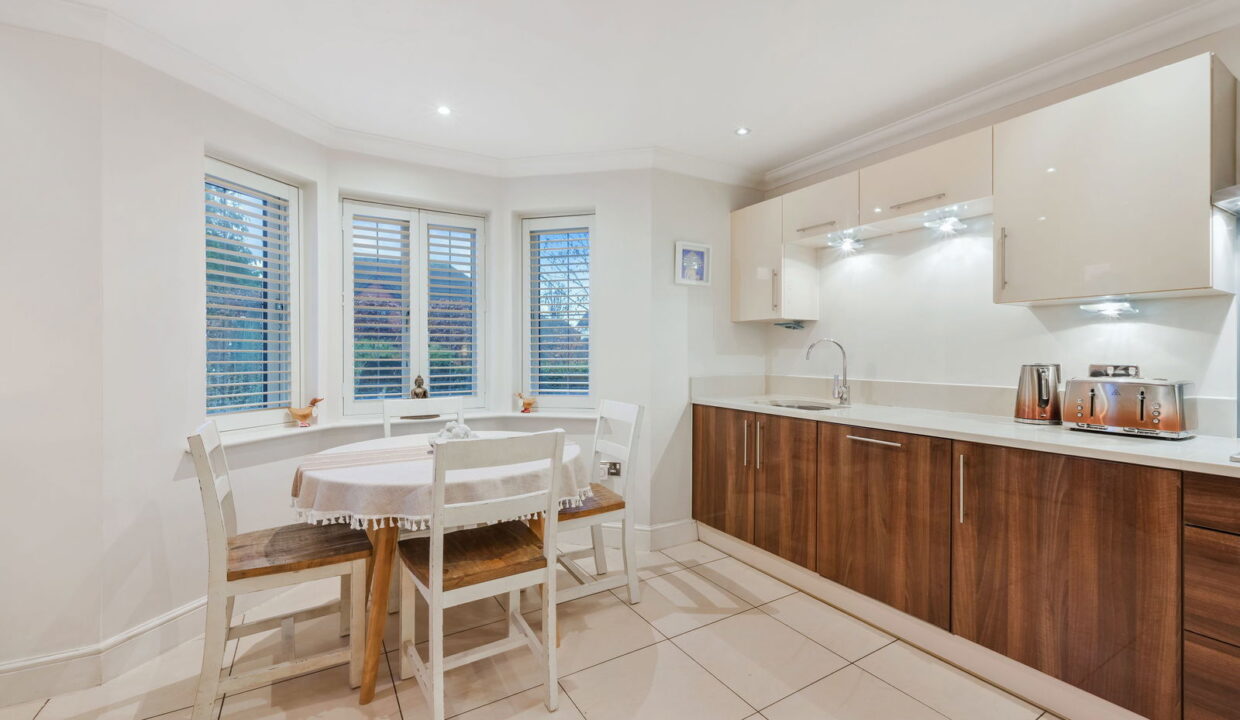 BLUEHOUSE-LANE_-41B-_15__1769688821720