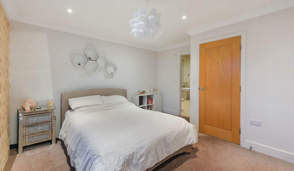 BLUEHOUSE-LANE_-41B-_21__1769688876421