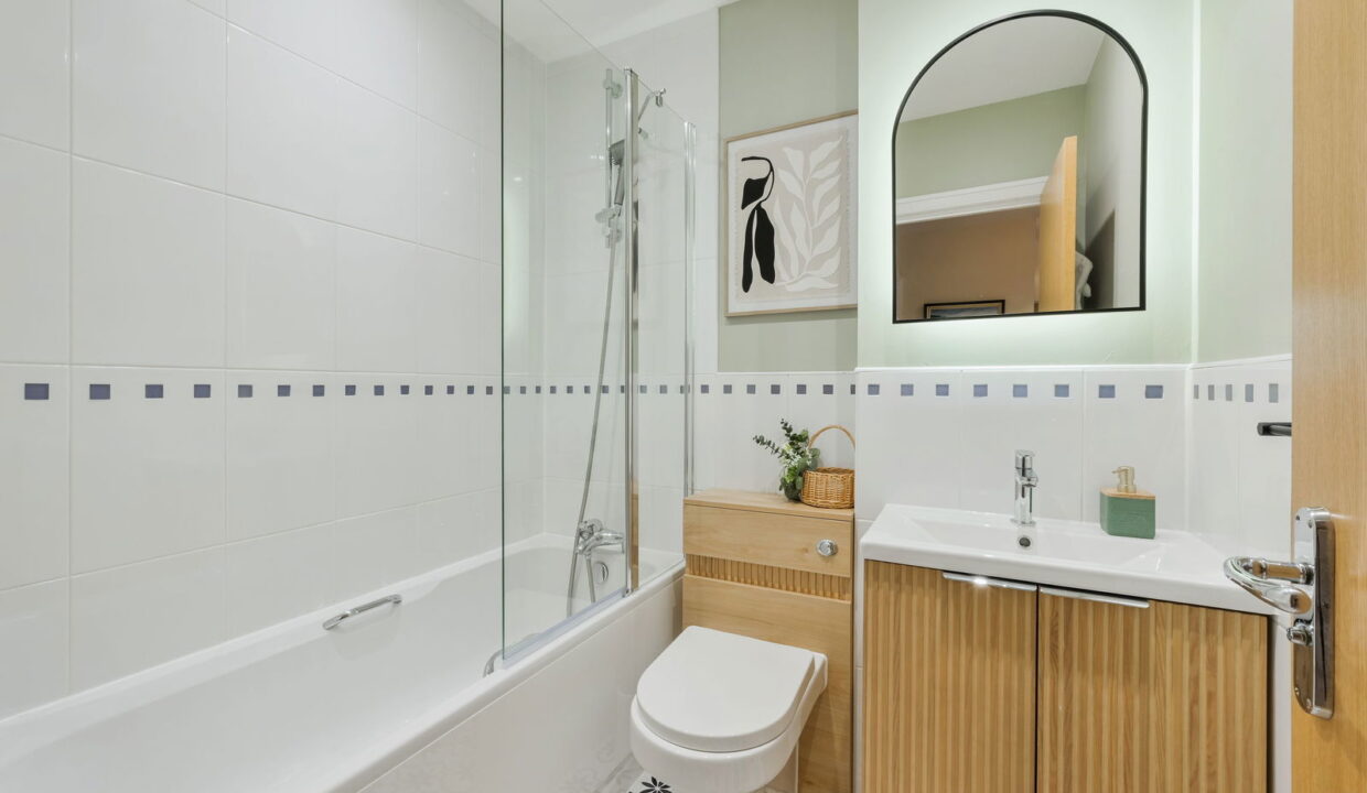 CABERFEIGH-CLOSE_-46-_11__1769606226469