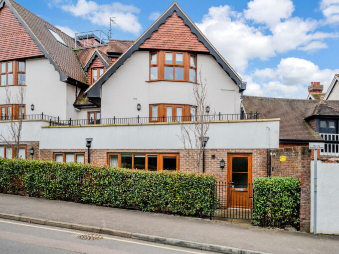 Hoskins Road, Oxted, RH8 9FJ