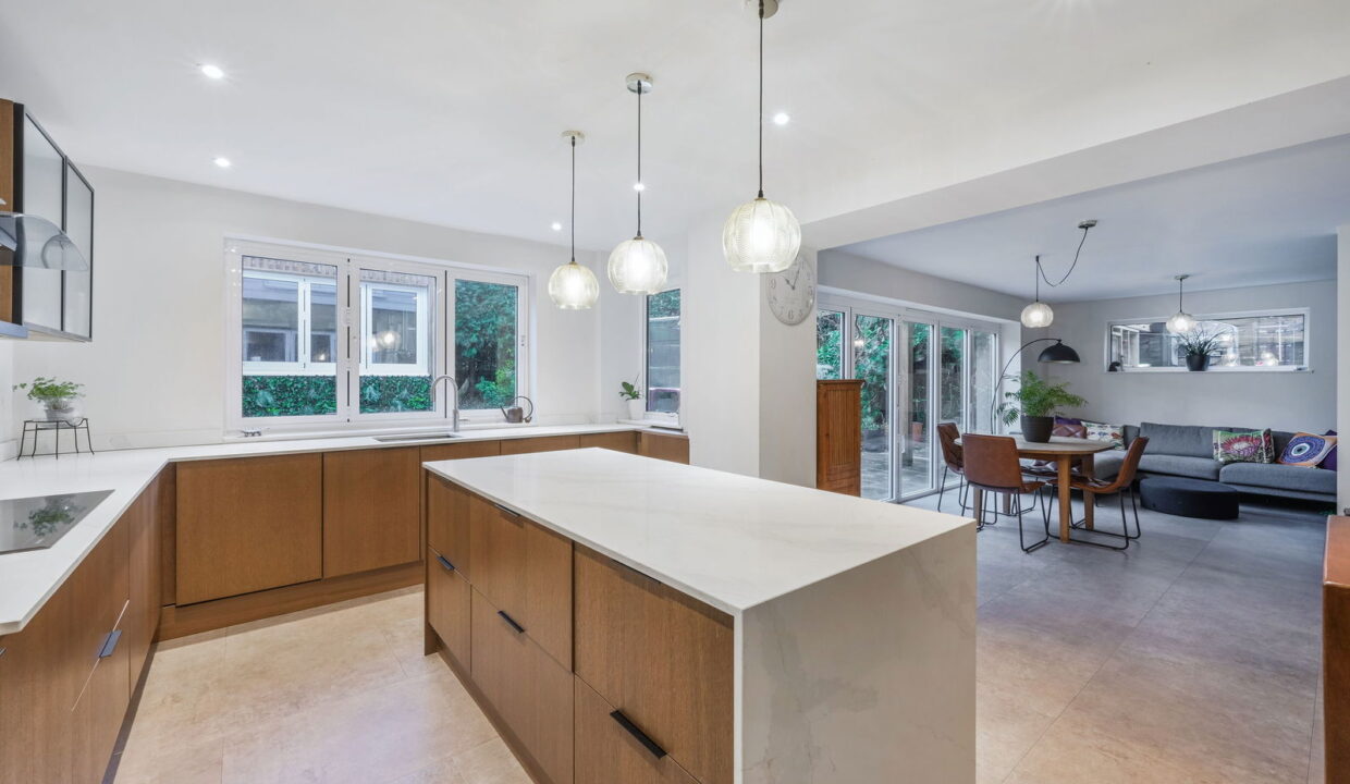 CONISTON-WAY_-24-_16__1768324702035