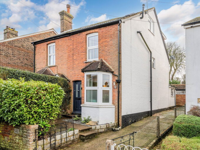 Crescent Road, Bletchingley, Redhill, RH1 4RB