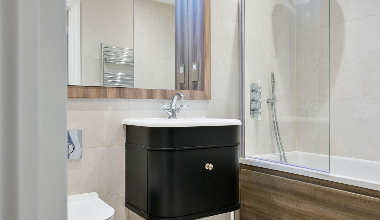 GREEN-HEDGES_-APARTMENT-11-_15__1770224515322