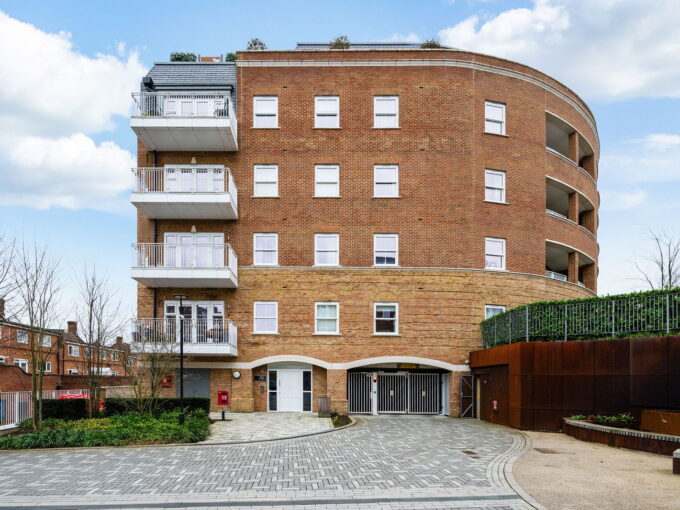 1 Eden Place , Oxted, RH8 0GN