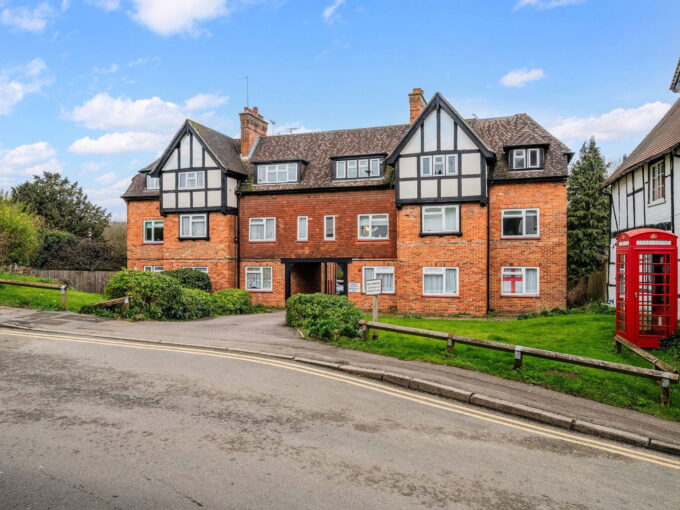 High Street, Old Oxted, Oxted, RH8 9LP
