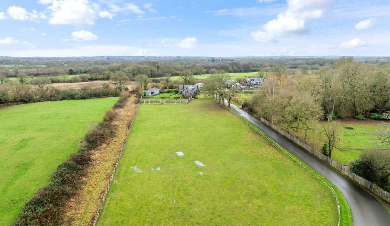 MAPLEWOOD-DRIVE_-1-DRONE-_3__1770310487369