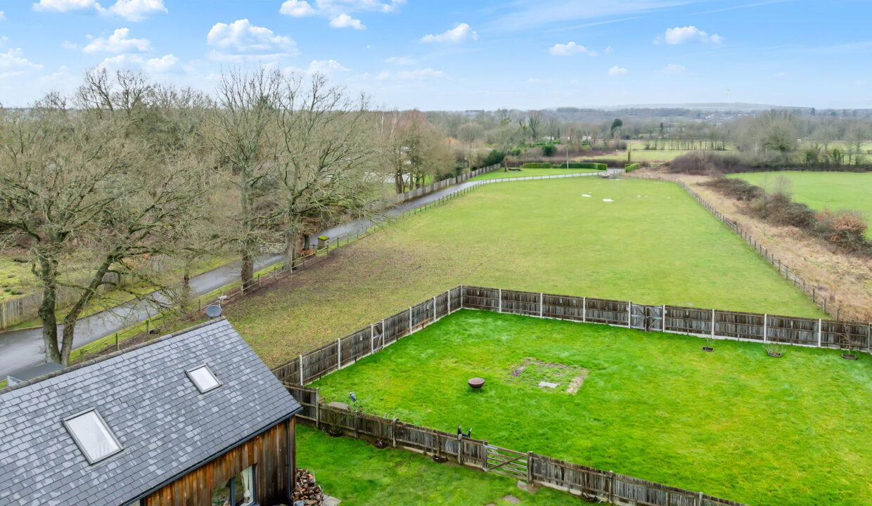 MAPLEWOOD-DRIVE_-1-DRONE-_7__1770310487373