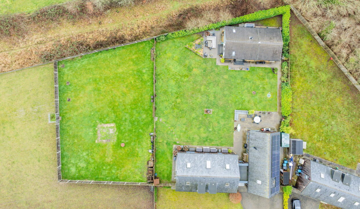 MAPLEWOOD-DRIVE_-1-DRONE-_9__1770310487374