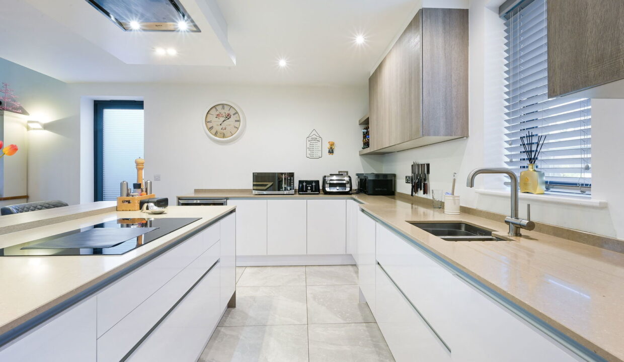 MAPLEWOOD-DRIVE_-1-_12__1770310441082