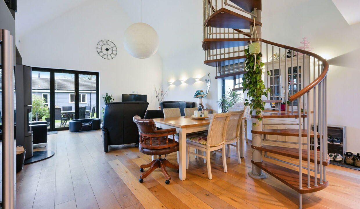 MAPLEWOOD-DRIVE_-1-_14__1770310441084