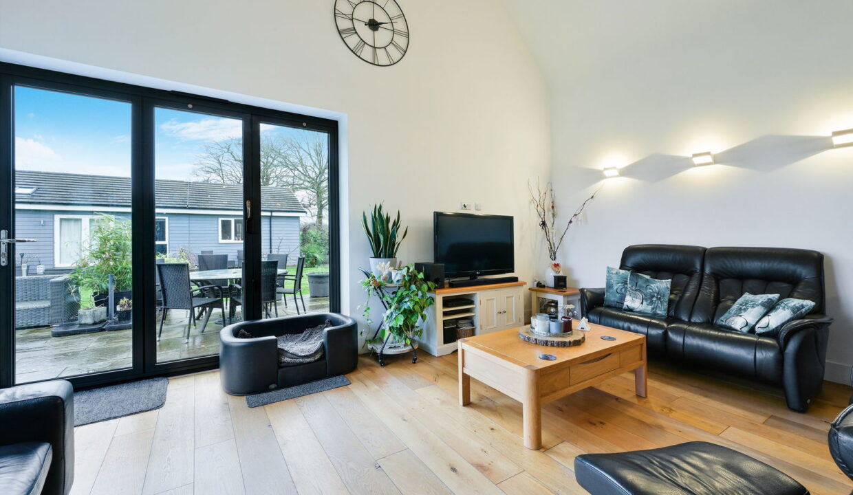 MAPLEWOOD-DRIVE_-1-_16__1770310441086