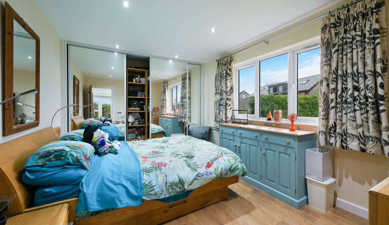 MAPLEWOOD-DRIVE_-1-_21__1770310463867