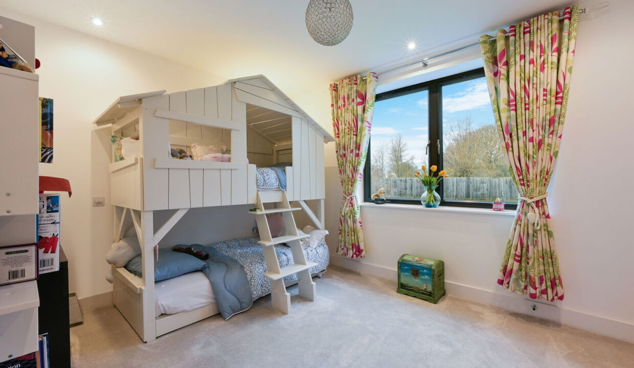 MAPLEWOOD-DRIVE_-1-_2__1770310398817