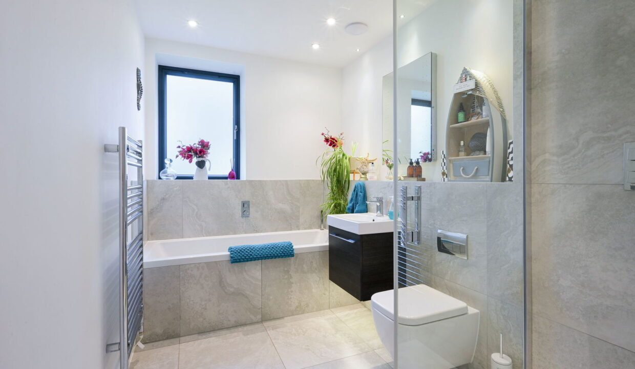 MAPLEWOOD-DRIVE_-1-_3__1770310398818