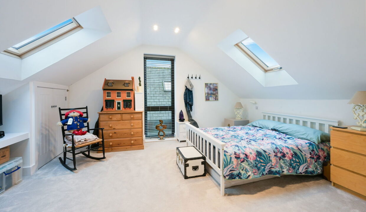 MAPLEWOOD-DRIVE_-1-_8__1770310398823