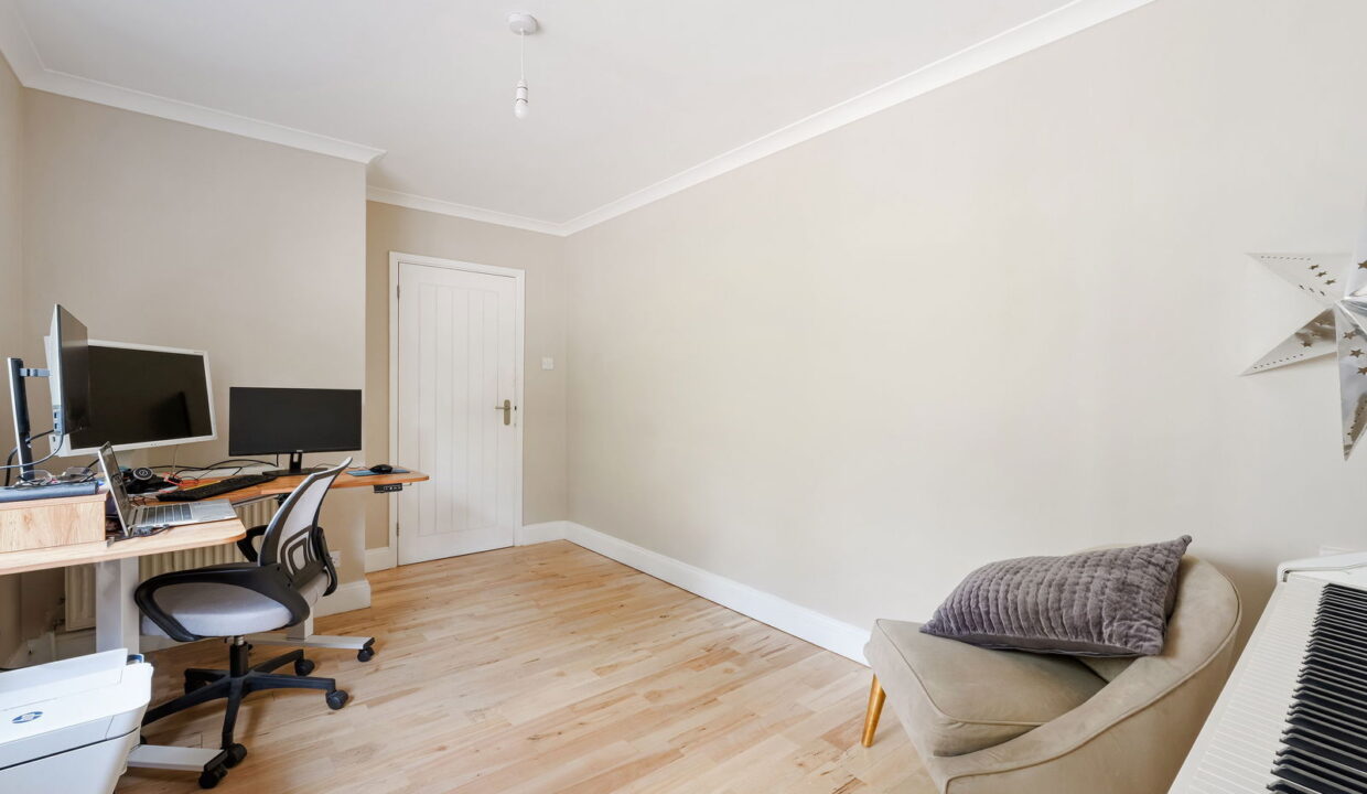 STARLING-_19__1772117429921