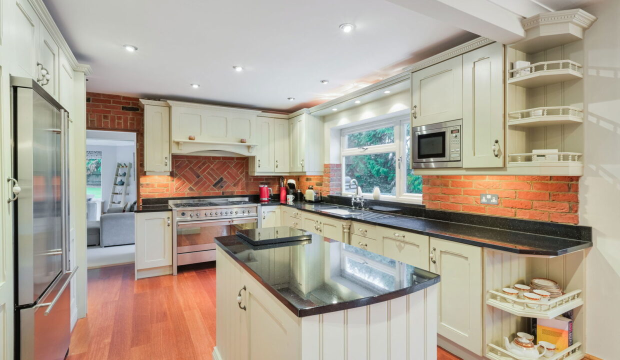 TREES-TOPS-_17__1769794835570