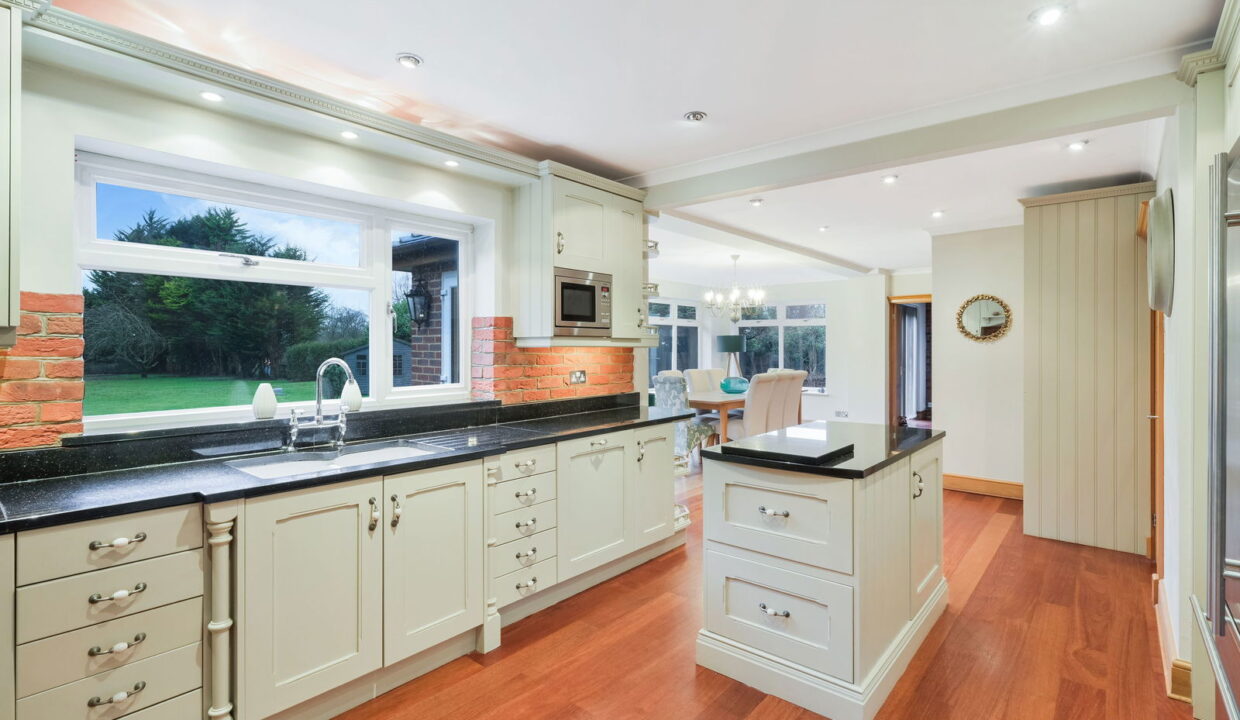 TREES-TOPS-_18__1769794835571