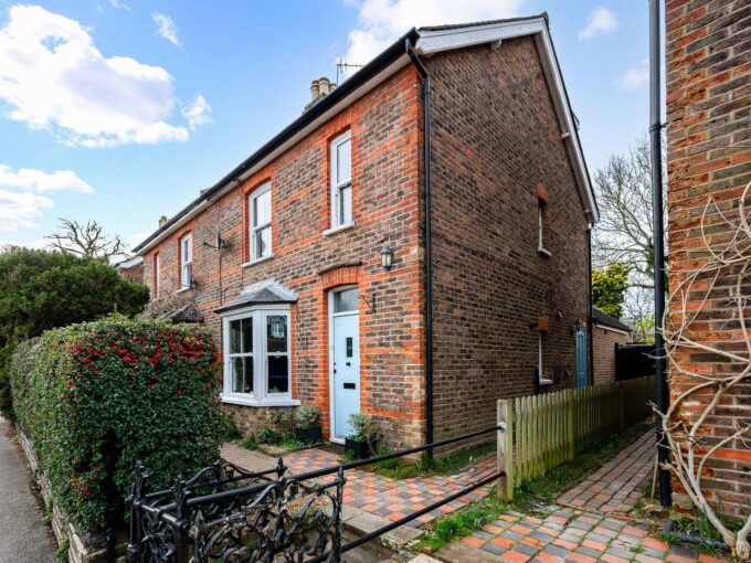 Vicarage Road, Lingfield, RH7 6EZ