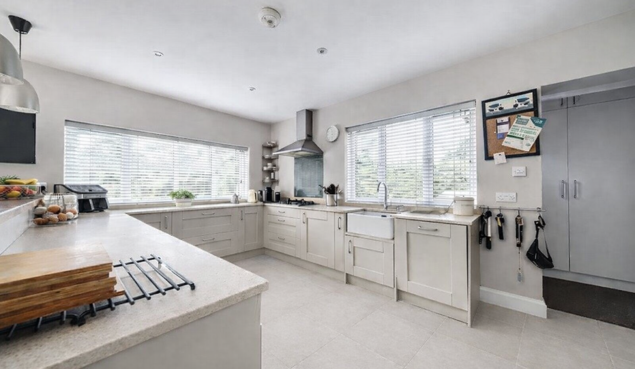 Woodlands_-Hare-Lane-Kitchen3_1772294248710