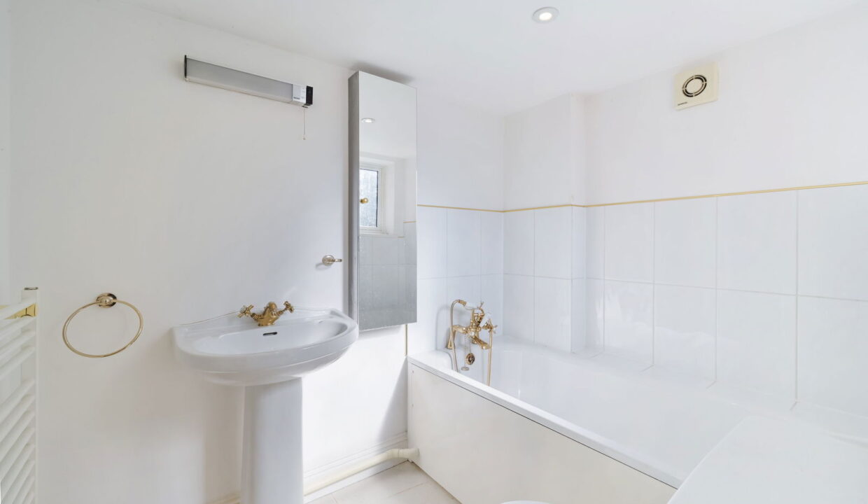 BEDFORD-LODGE-_24__1772718937646