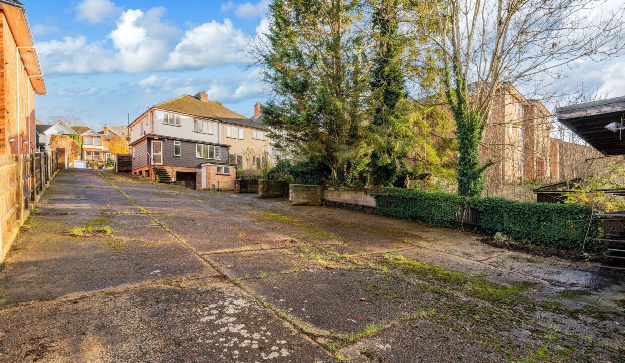 CROYDON-ROAD_-129-_5__1765280469606