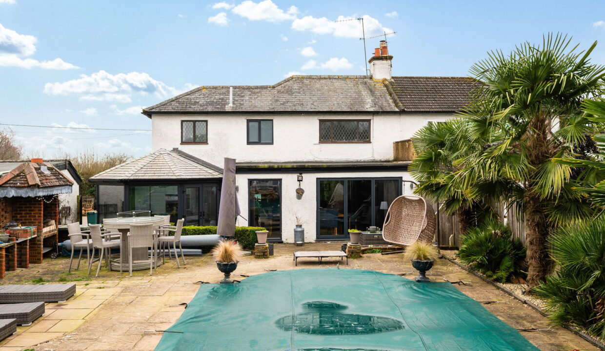 ERMYN-COTTAGE_-6-EXTERNALS-_3__1773074751213