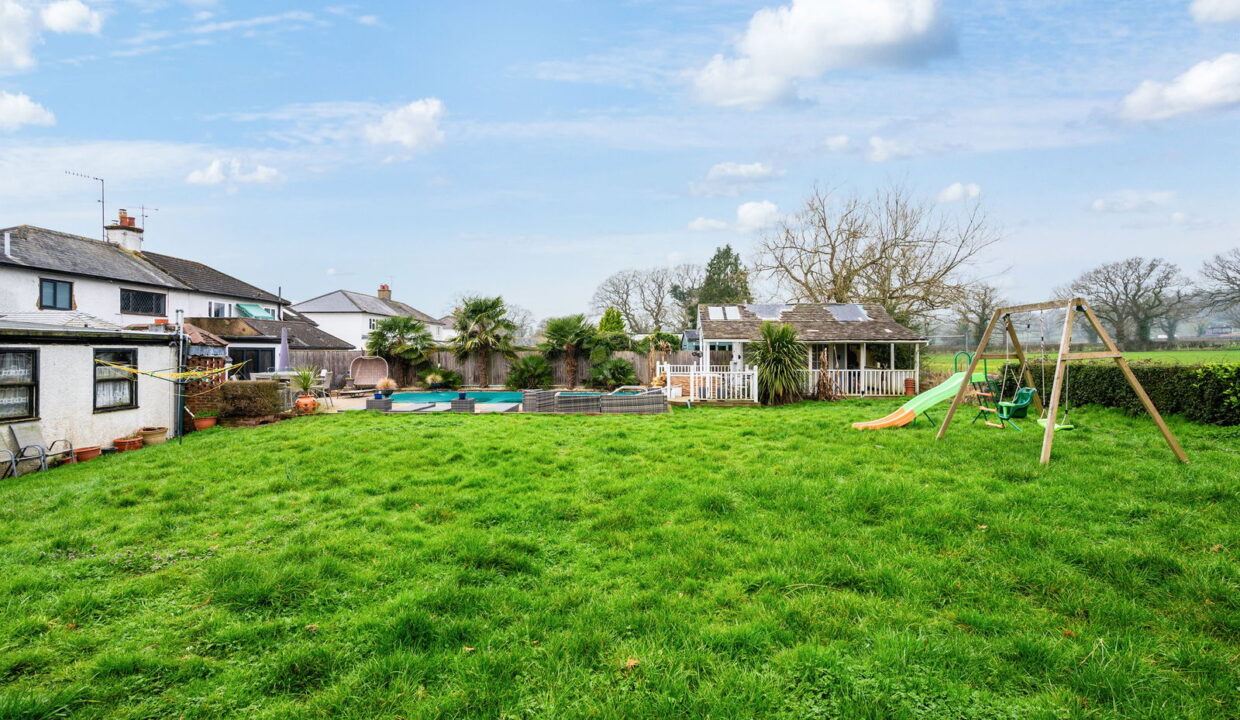 ERMYN-COTTAGE_-6-EXTERNALS-_6__1773074761191