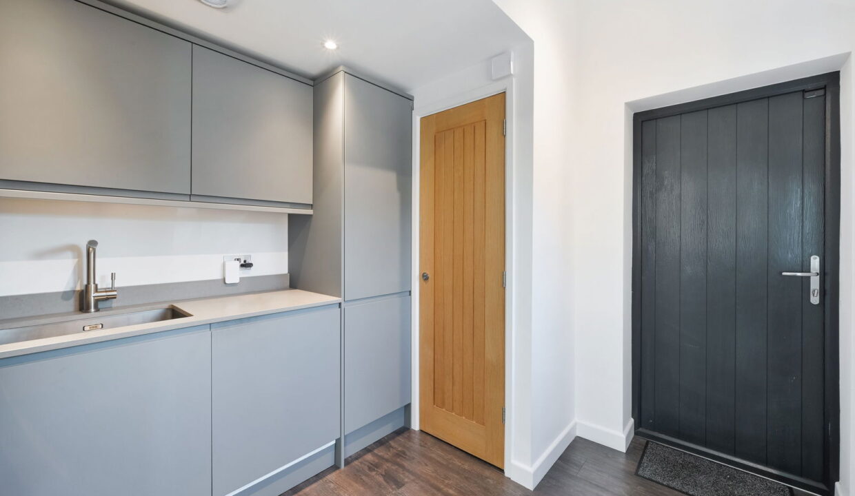 GWYNEDD-CLOSE_-4-_16__1772714795311