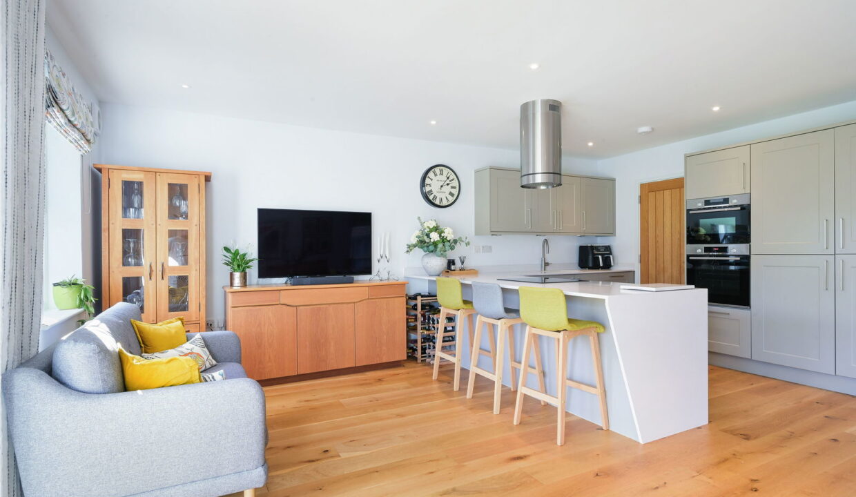 HEADLAND-WAY_-2B-_15__1773412685130