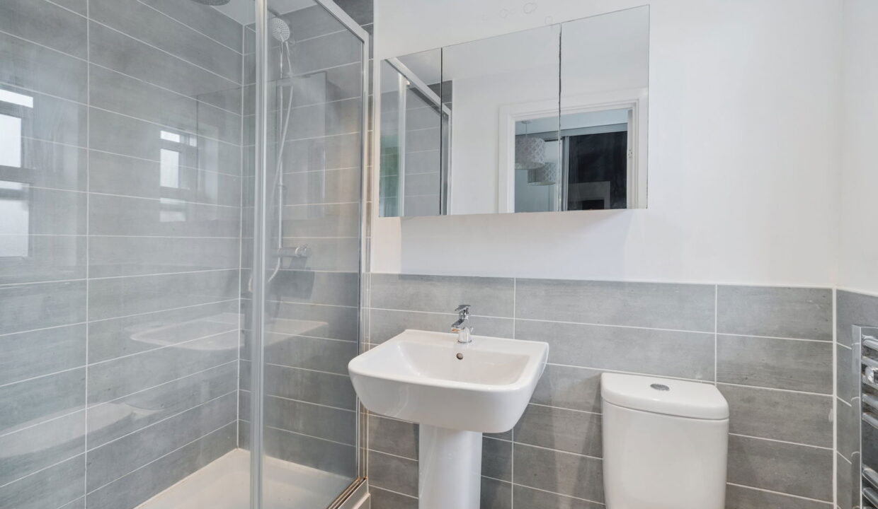 MEATH-GREEN-FARM-CLOSE_-2-_9__1772454874405