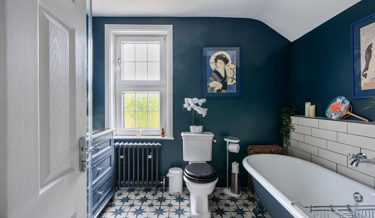 1446547-18-69e768404a385_1776867339114