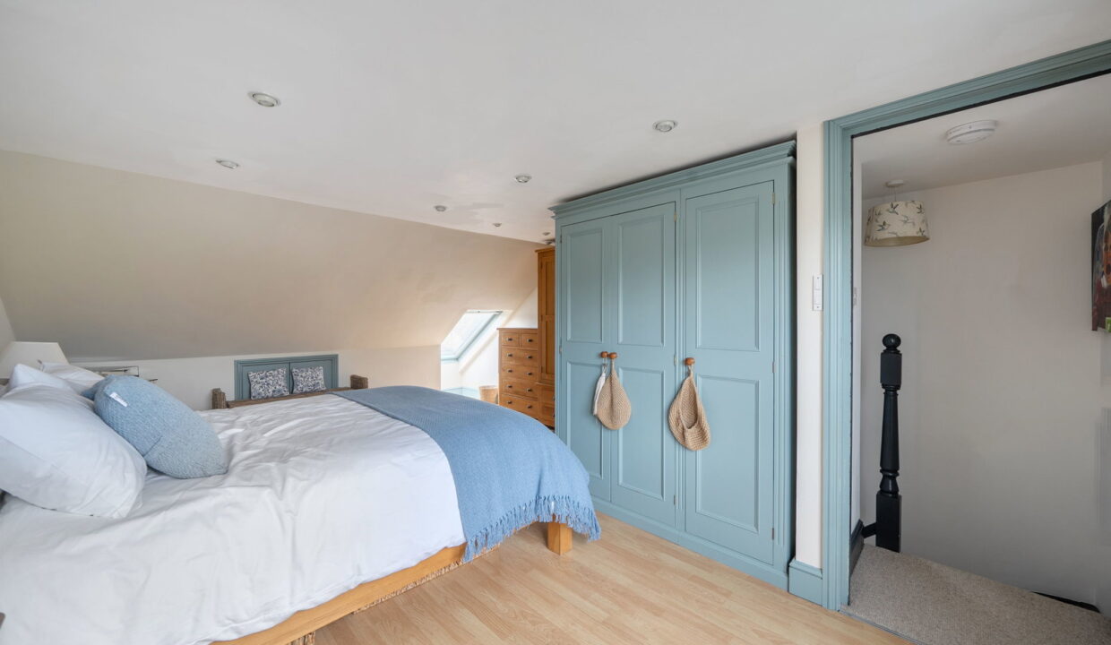 1446547-24-69e7691429bd8_1776867339117