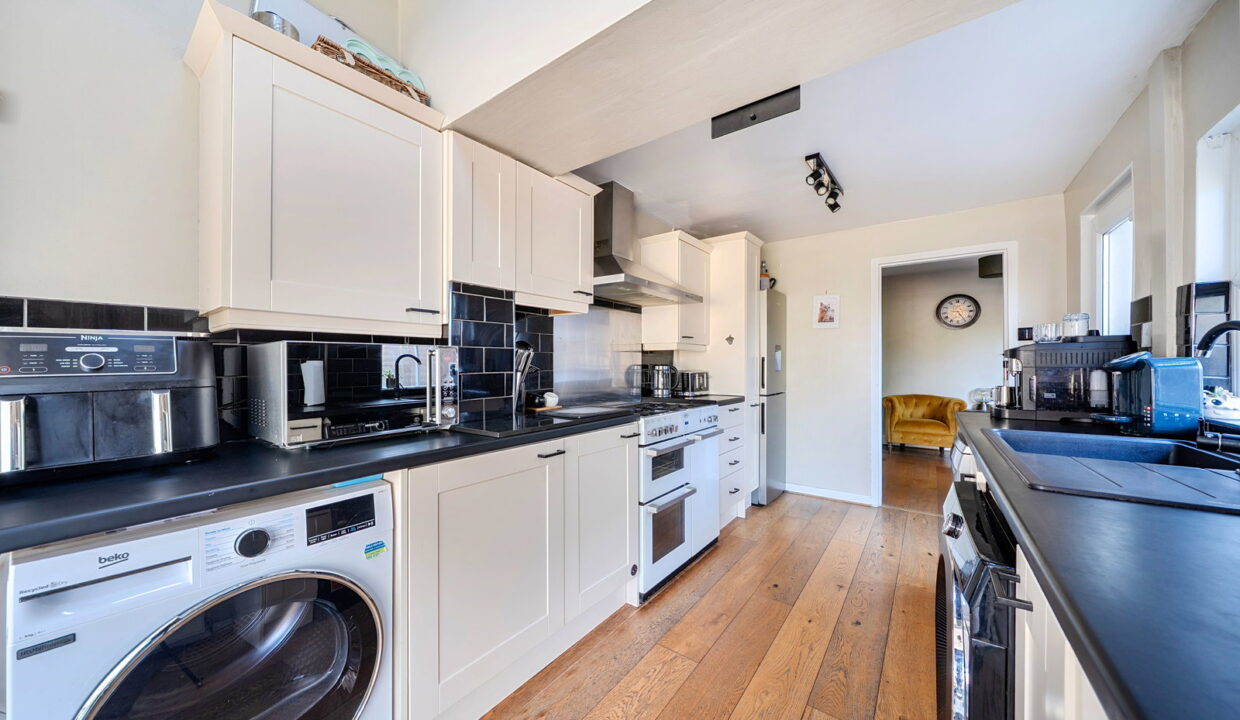 1449544-12-69e9fb9ab7157_1776950704881