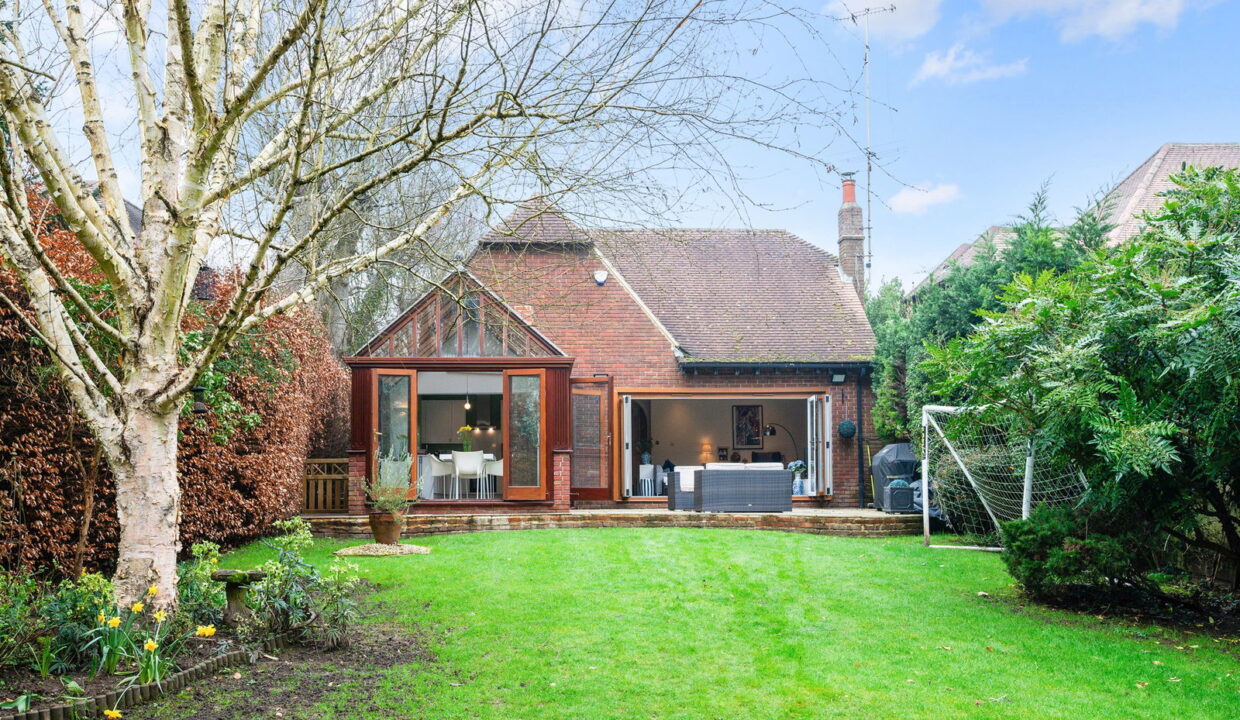 BEECH-NUT-BARN_-IVY-MILL-CLOSE-_30__1773412533649