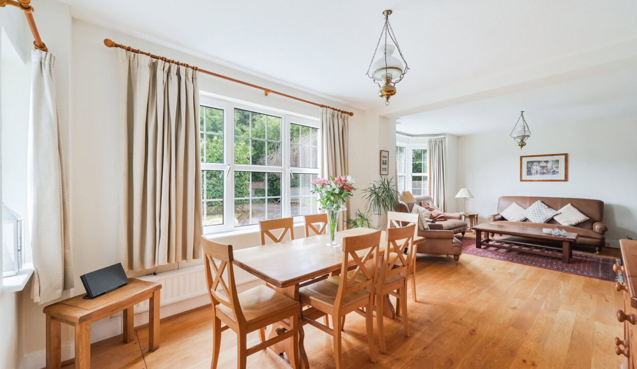 COOPERS-HILL-ROAD_-EAST-LODGE-_18__1775560529247