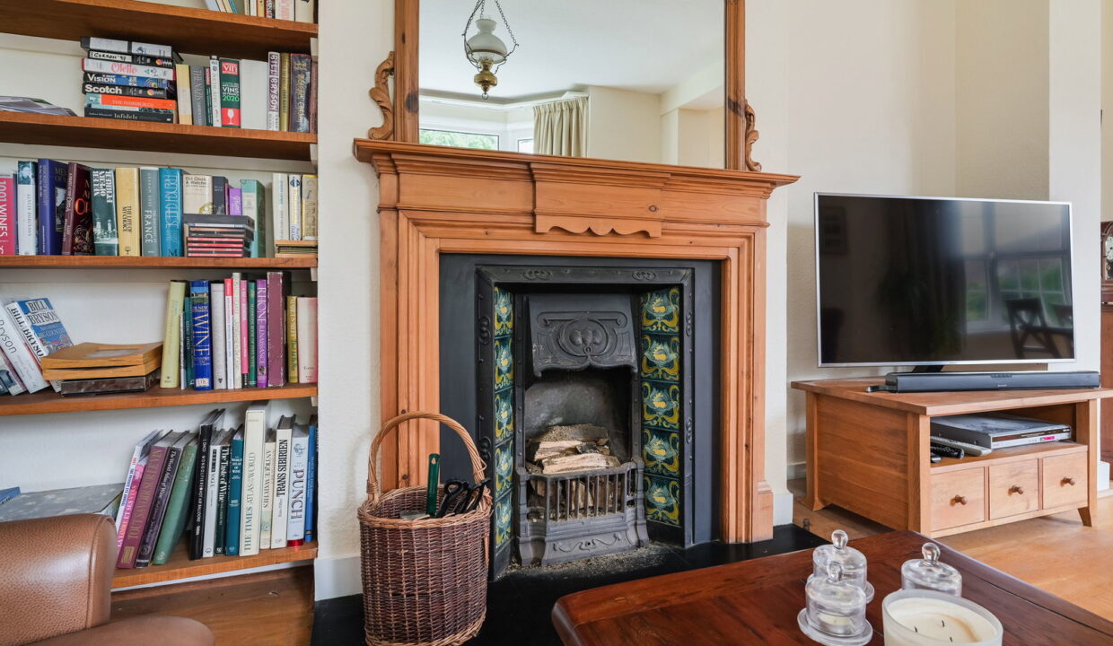 COOPERS-HILL-ROAD_-EAST-LODGE-_21__1775560549666