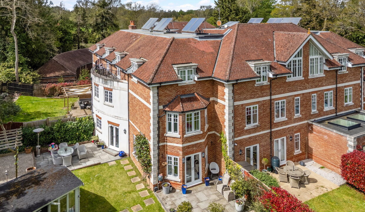 EDENBROOK-PLACE_-12-DRONE-_11__1776774763670