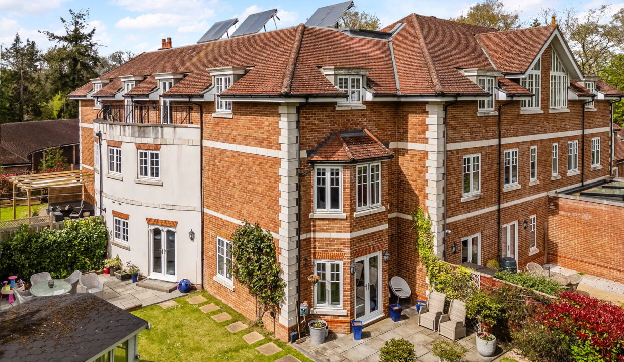 EDENBROOK-PLACE_-12-DRONE-_12__1776774763671