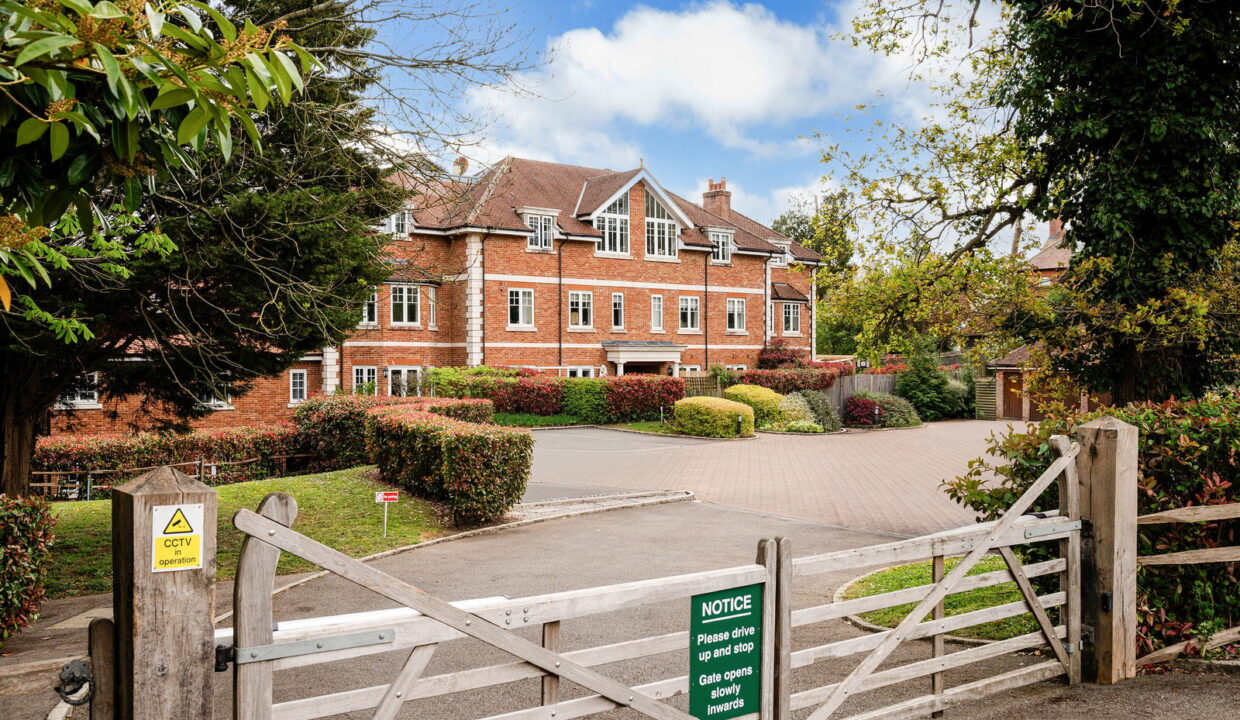 EDENBROOK-PLACE_-12-_17__1776774604417