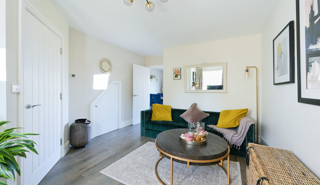 HAYWARD-MEWS_-6-_1__1775753386333