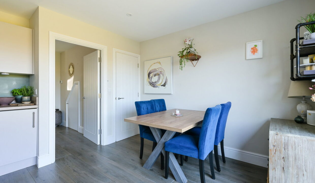 HAYWARD-MEWS_-6-_4__1775753386339