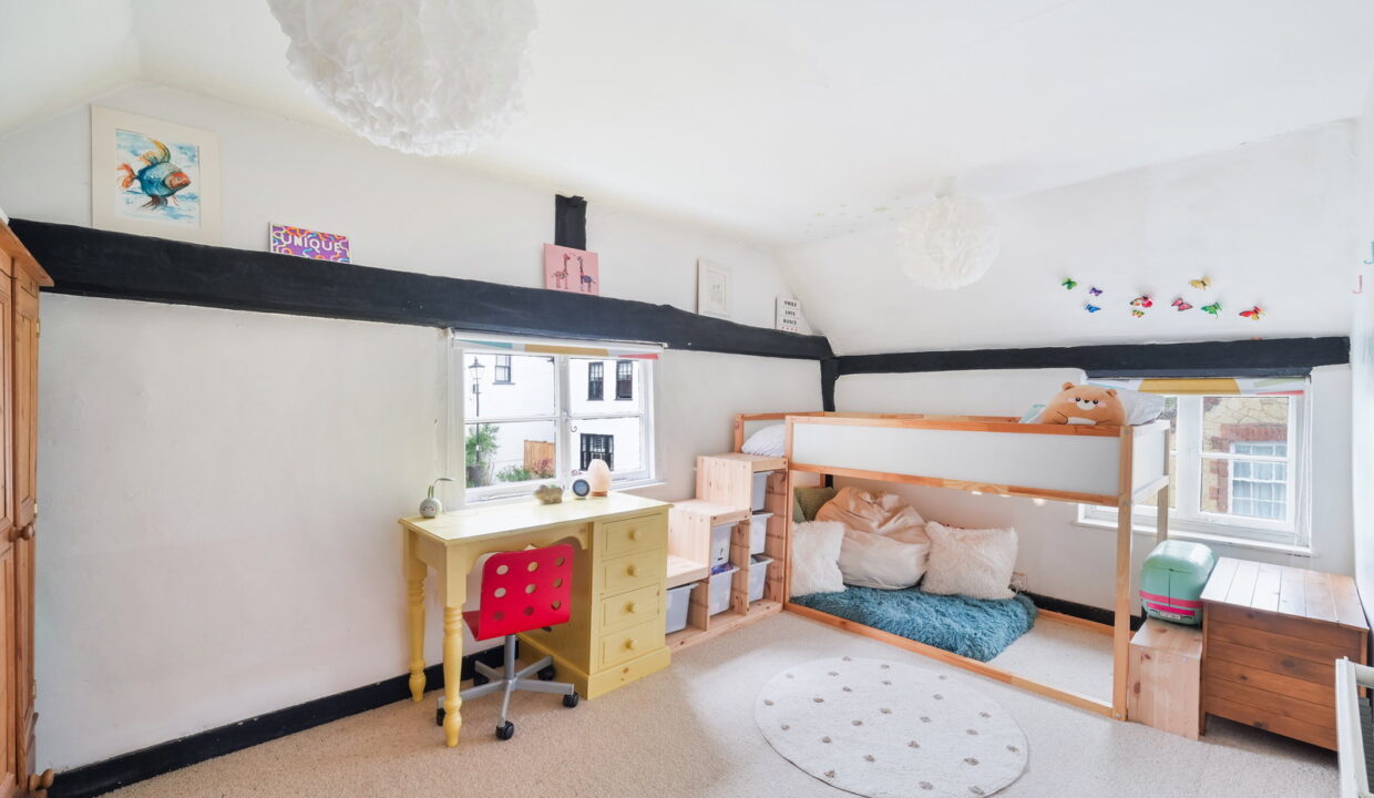 HIGH-STREET_-19-_10__1776430682195