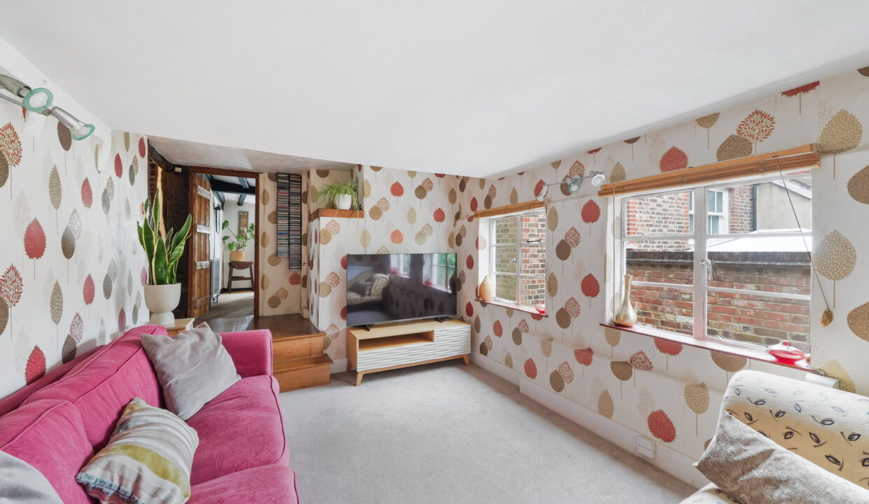 HIGH-STREET_-19-_12__1776430669423