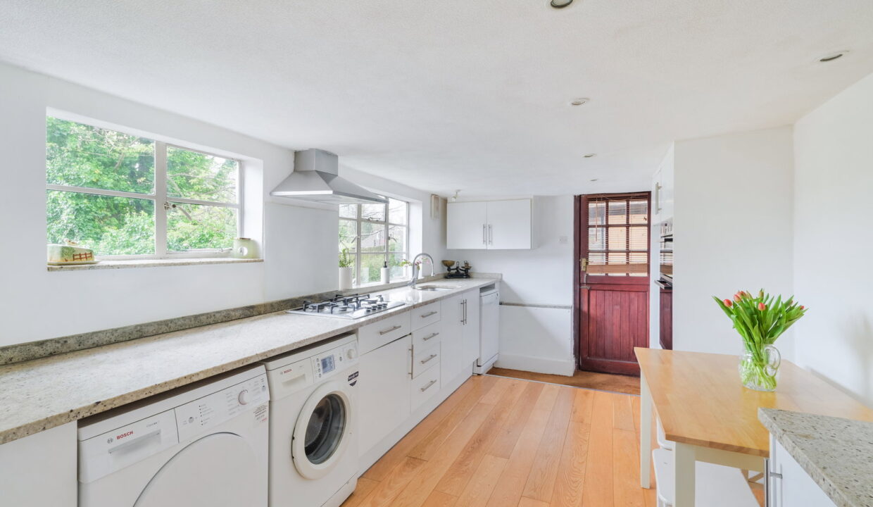 HIGH-STREET_-19-_13__1776430669423